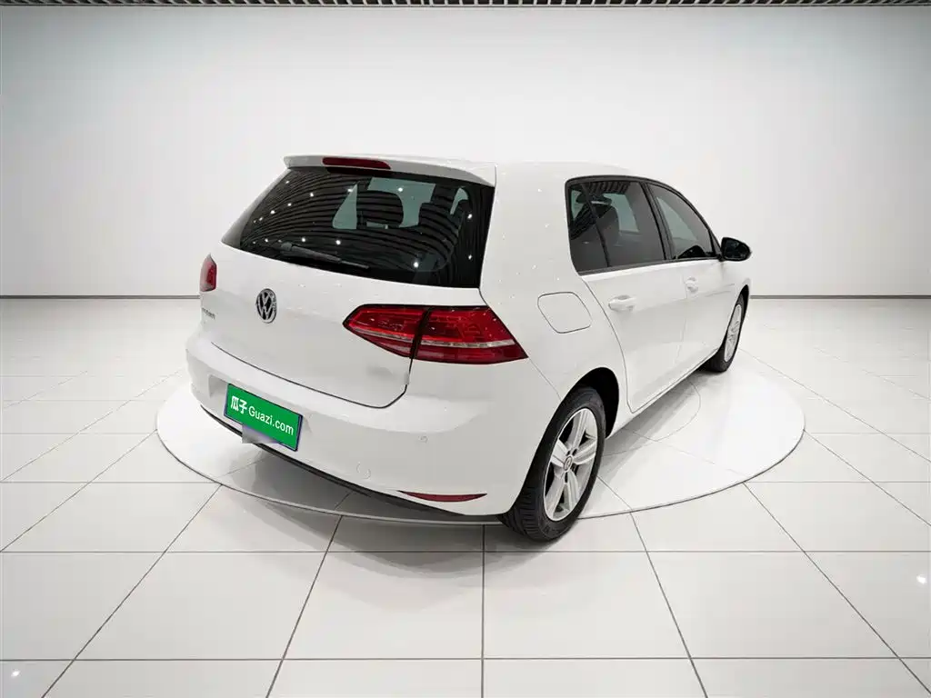 Volkswagen Golf 2016 1.6L Automatic Comfort фото 7
