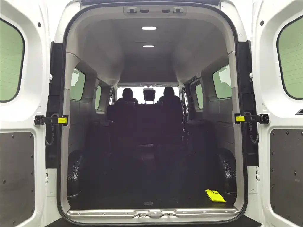 SAIC MAXUS XINTU V70