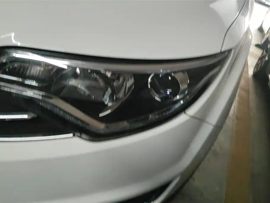 FAW Senya R7 2017 2017 Model 1.6L Automatic Smart