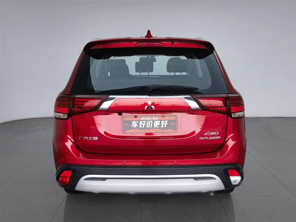 MITSUBISHI OUTLANDER