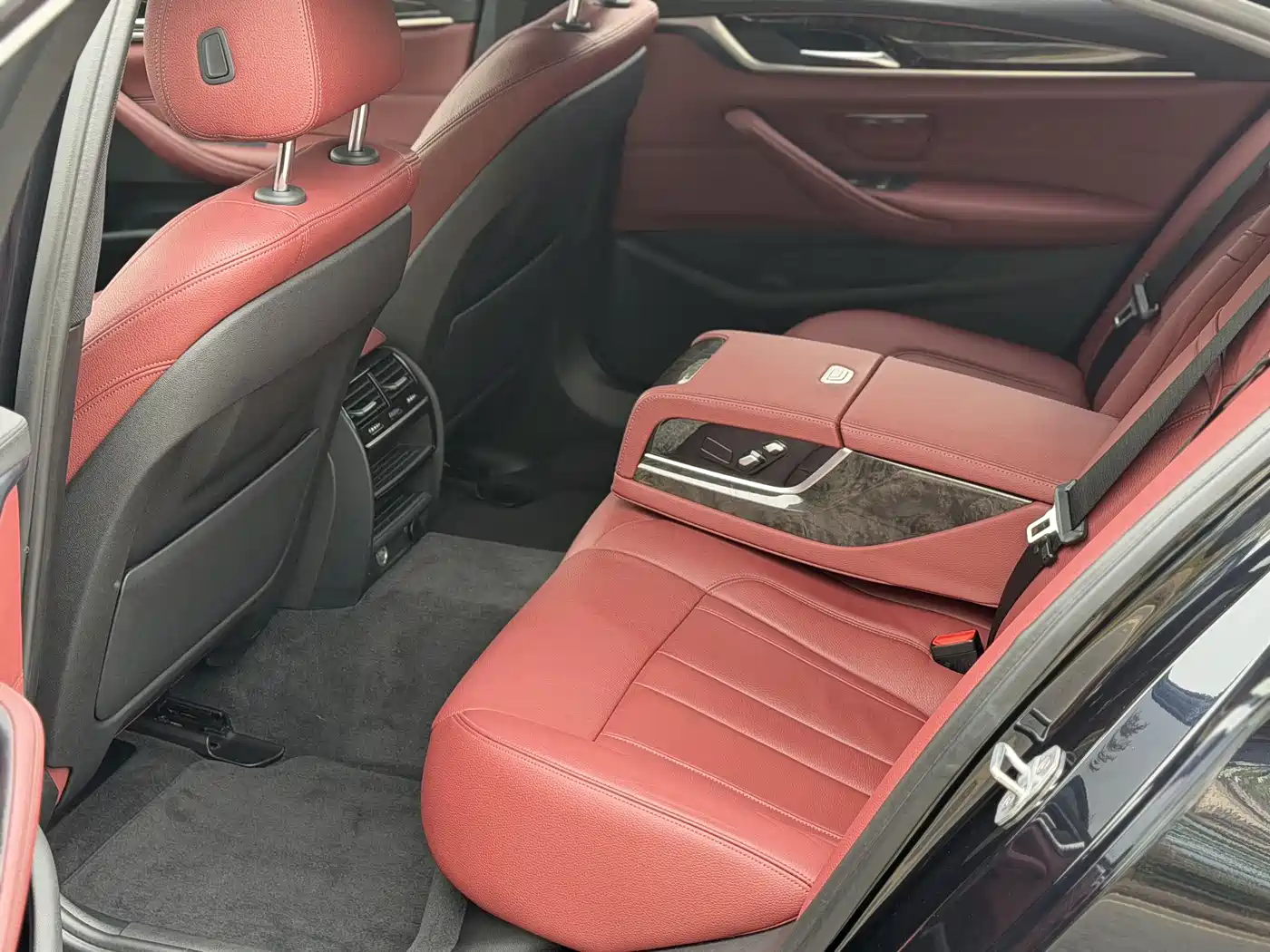 BMW 5 Series 2018 Facelift 530Li Leading M Sport Package фото 6