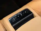 Фото 18 - Lexus LS