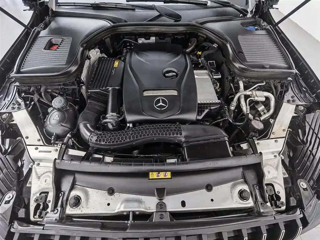 Mercedes-Benz GLC Coupe 2018 GLC 200 4MATIC Coupe SUV фото 6