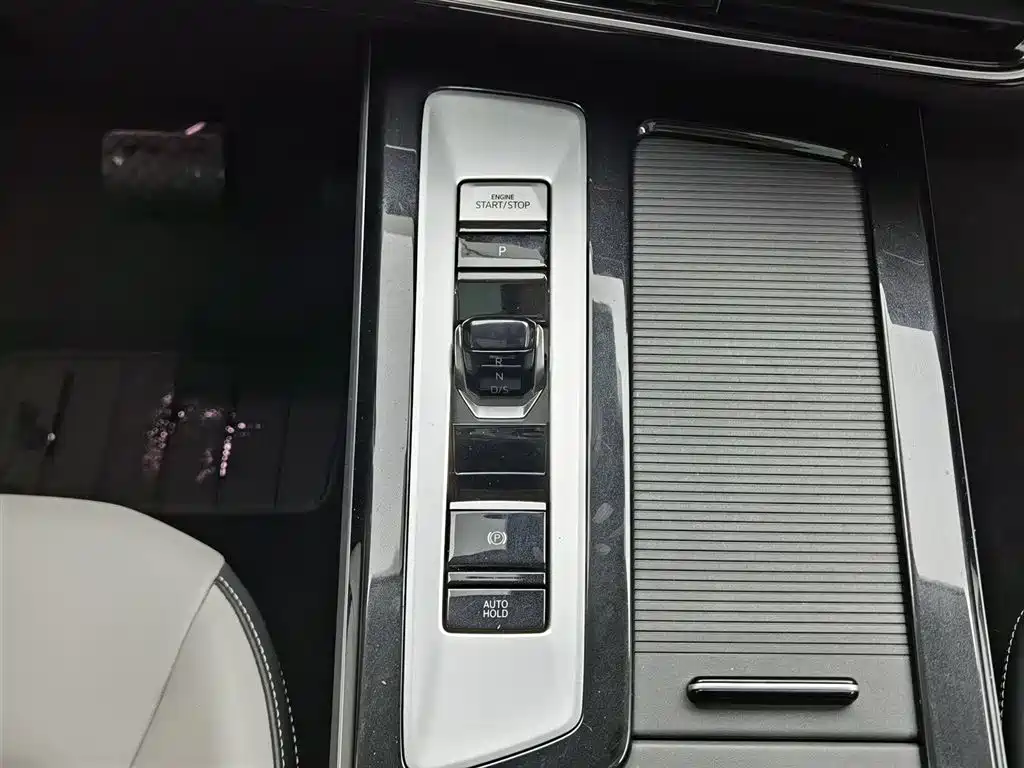 Volkswagen Talagon 2024 330TSI Luxury Cruise Shared Edition фото 13