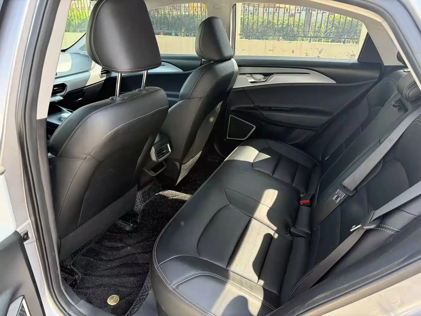Фото 7 - Geely Geometry A