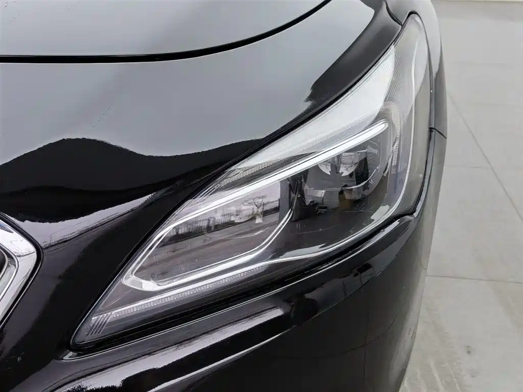 Buick LaCrosse 2018 Model 30H Elite Edition фото 7