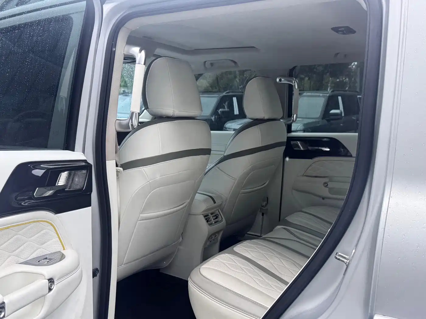 TANK CO CREATION TANK 300