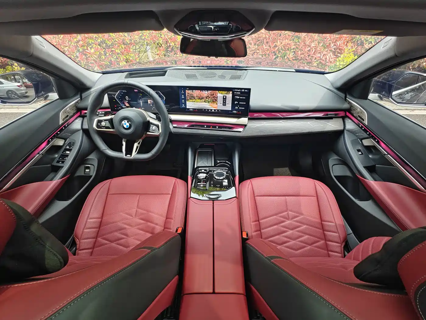 BMW 5 Series 2025 530Li Premium M Sport Package фото 22