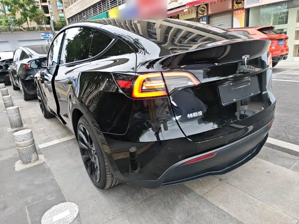 Фото 5 - Tesla Model Y