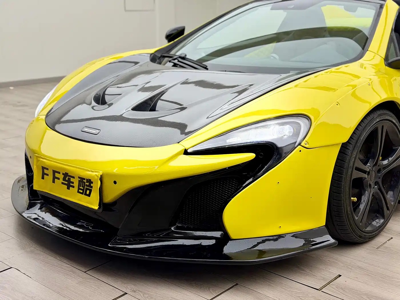 McLaren 12C 2013 3.8T SPIDER 50th Anniversary Edition фото 5