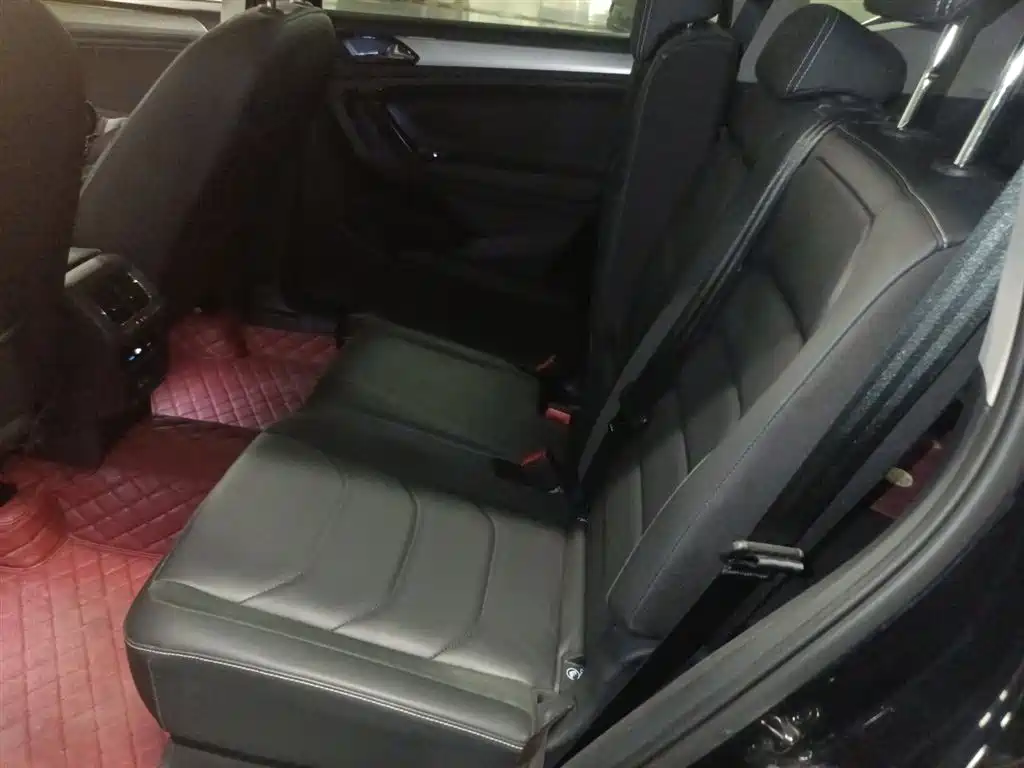 Volkswagen Tiguan L 2018 Facelift 330TSI Automatic 2WD Luxury Edition фото 24