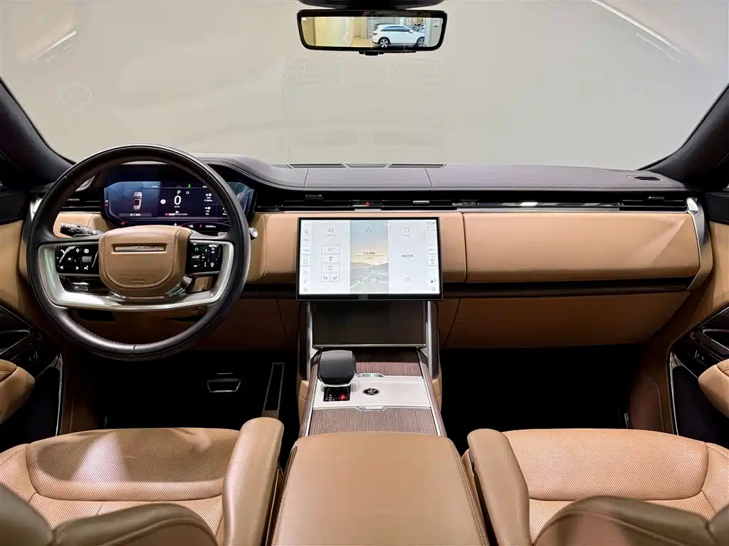 Land Rover Range Rover 2024 3.0 L6 400PS Golden Age Extended 7-Seater фото 22