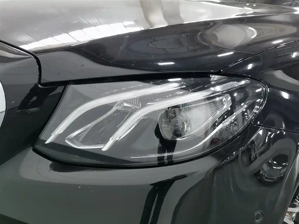 Mercedes-Benz E-Class 2020 E 300 L Sport Luxury Model фото 7
