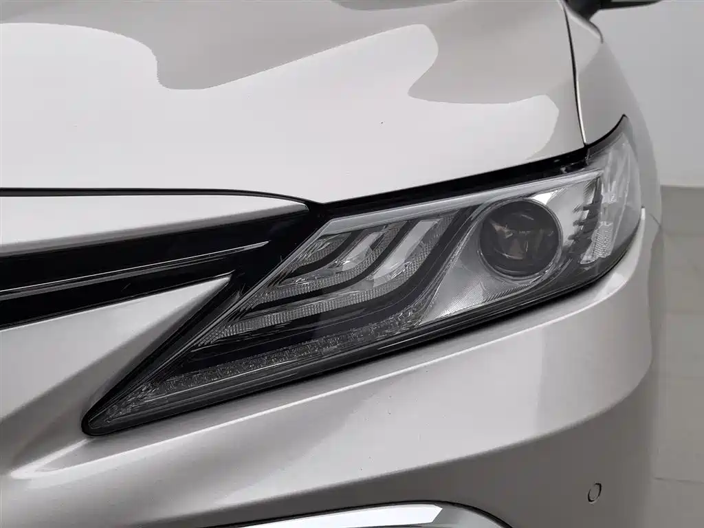 Toyota Camry 2021 2.0G Luxury Edition фото 7