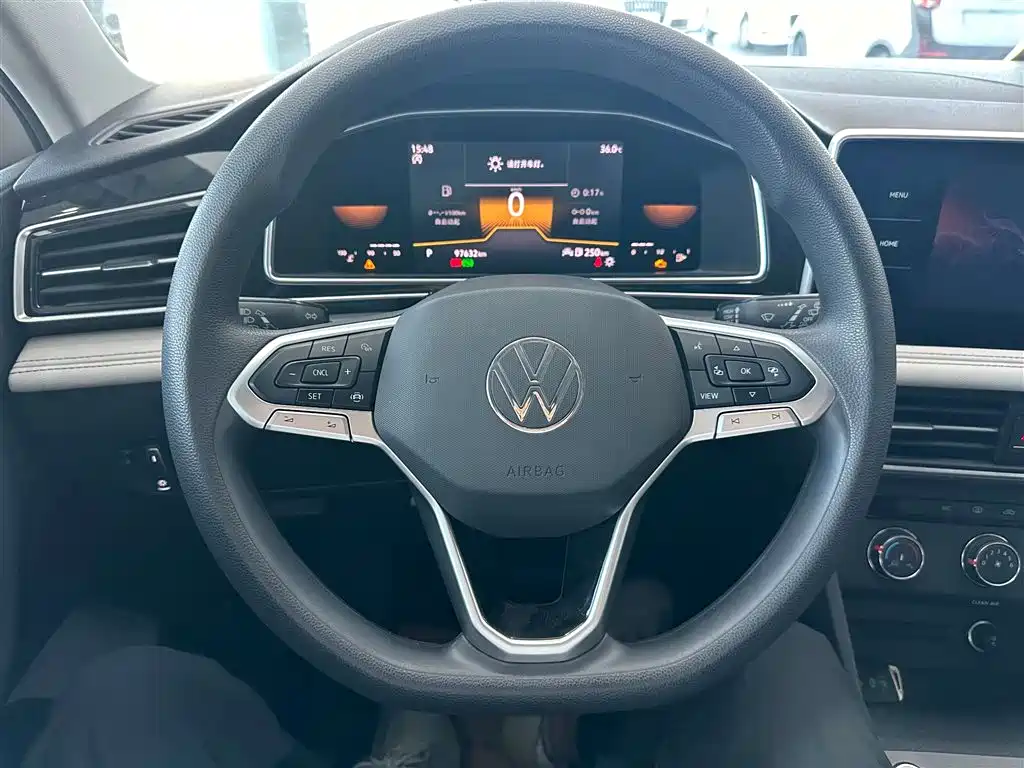 Volkswagen Tiguan L 2022 330TSI Automatic 2WD Comfort Edition фото 9