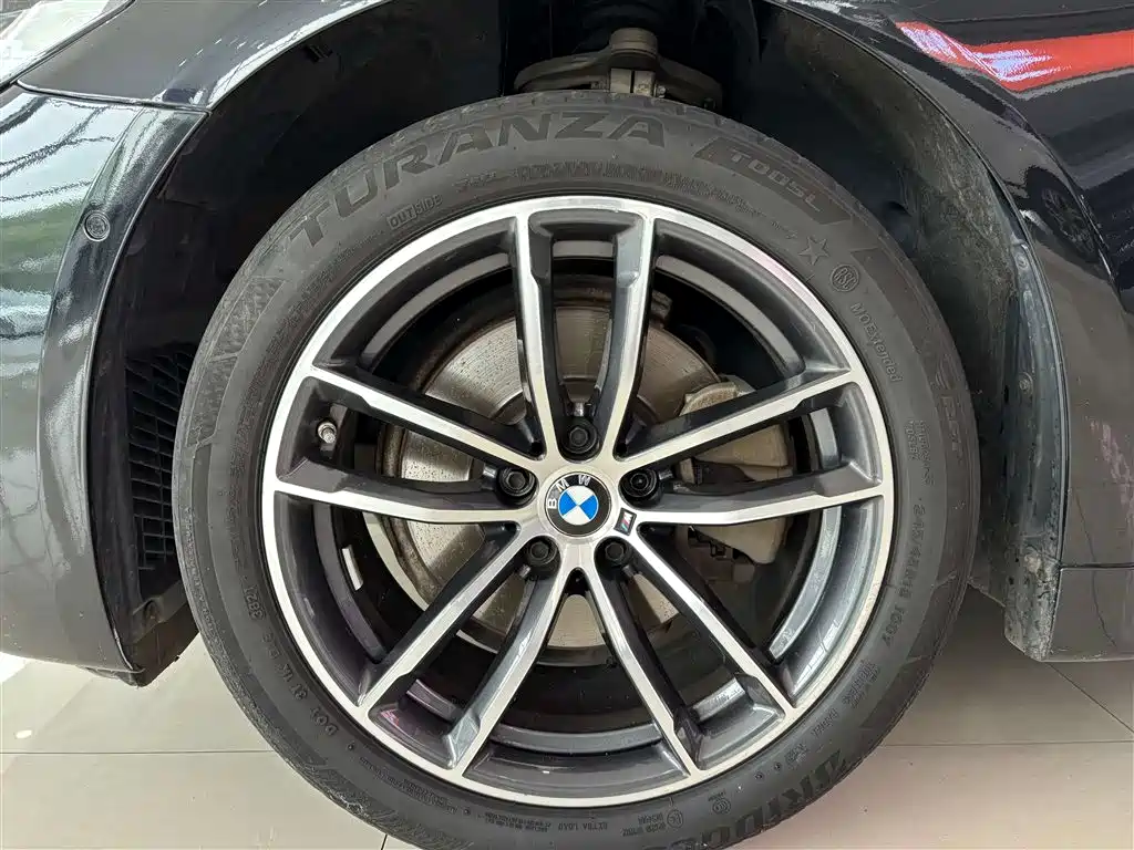 BMW 5 Series 2022 525Li M Sport Package фото 8