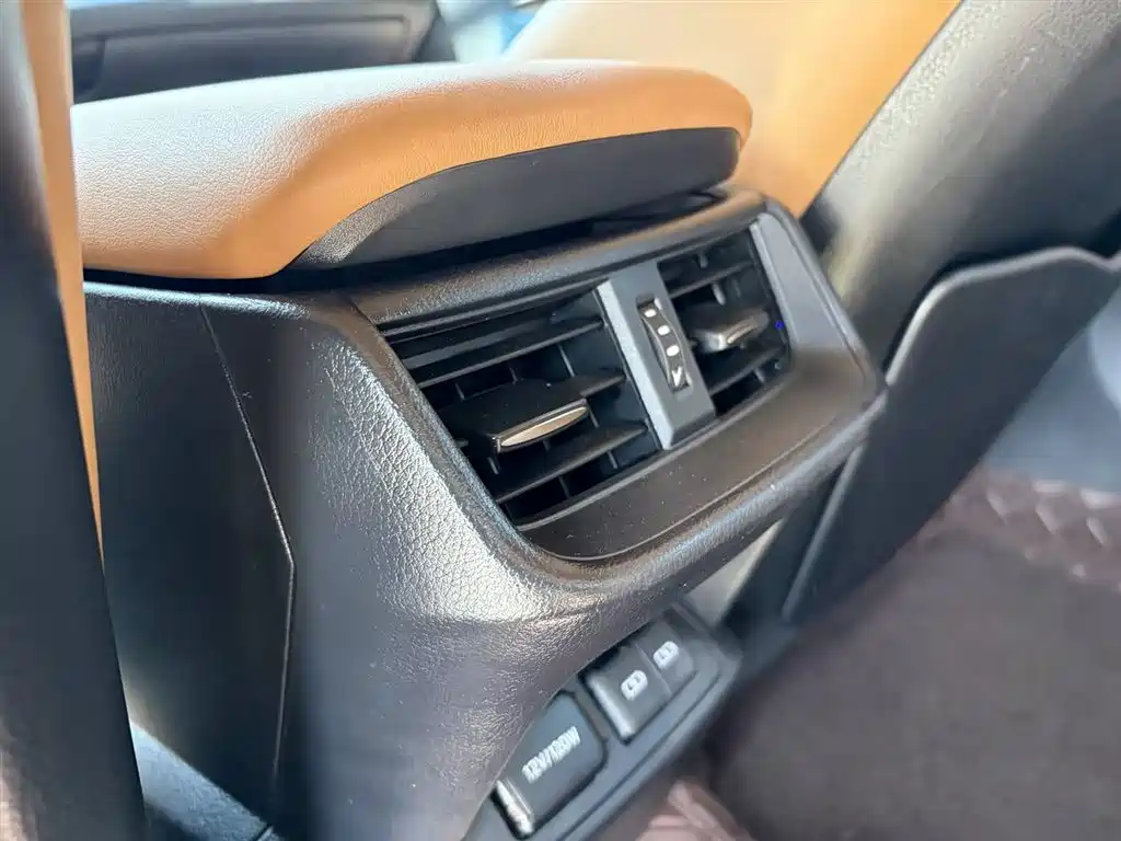 Lexus ES 2022 200 Luxury Edition фото 18