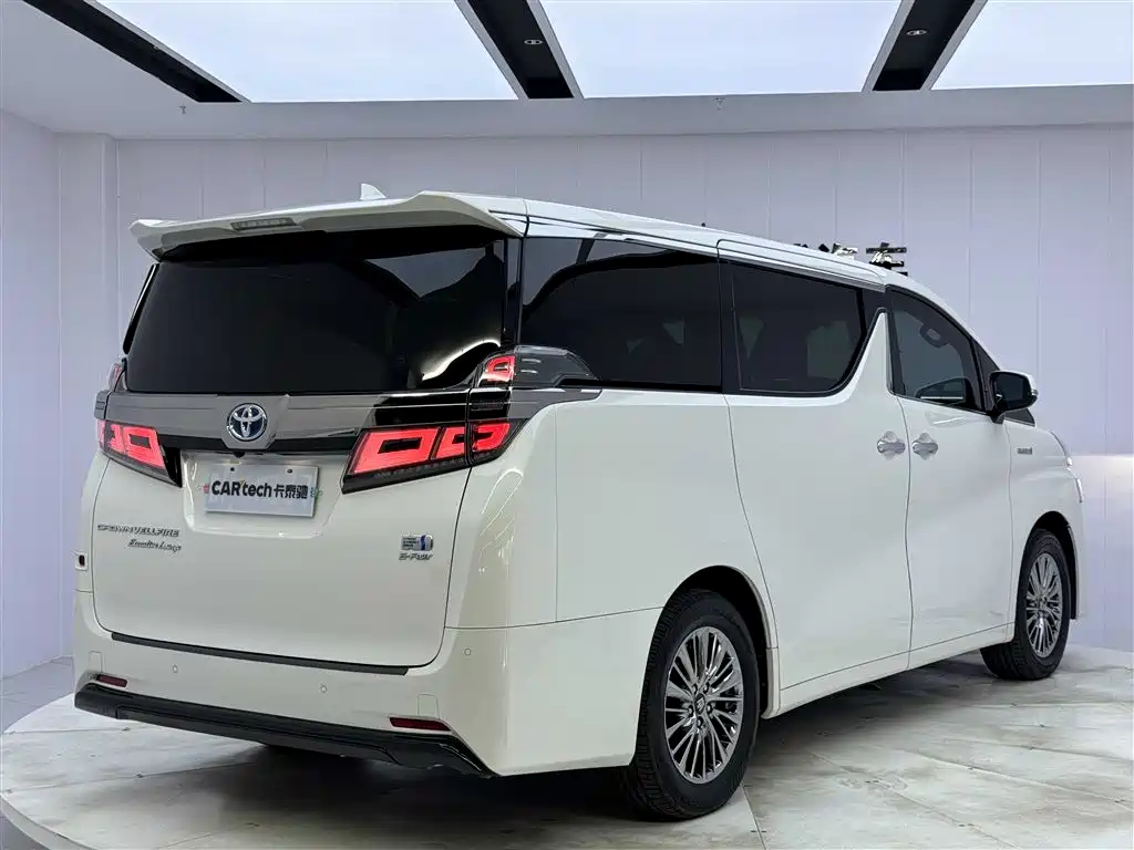 Toyota Vellfire 2021 Crown Hybrid 2.5L HV Premium Edition фото 4