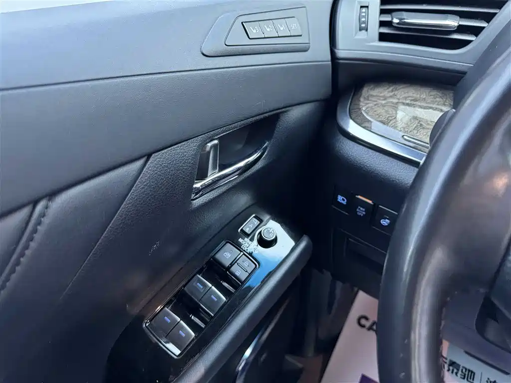 Toyota Vellfire 2021 Crown Hybrid 2.5L HV Premium Edition фото 22