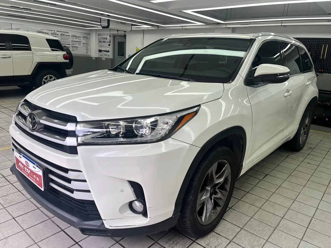 TOYOTA HIGHLANDER