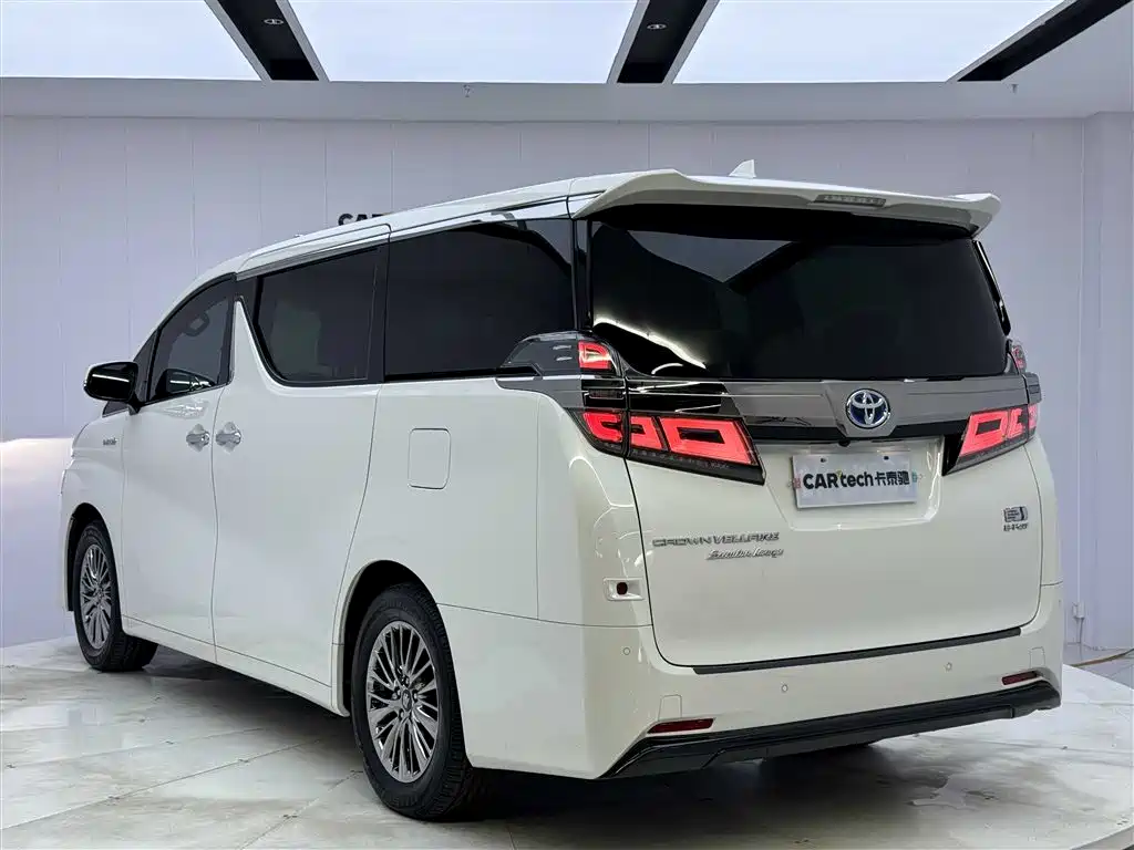 Toyota Vellfire 2021 Crown Hybrid 2.5L HV Premium Edition фото 6