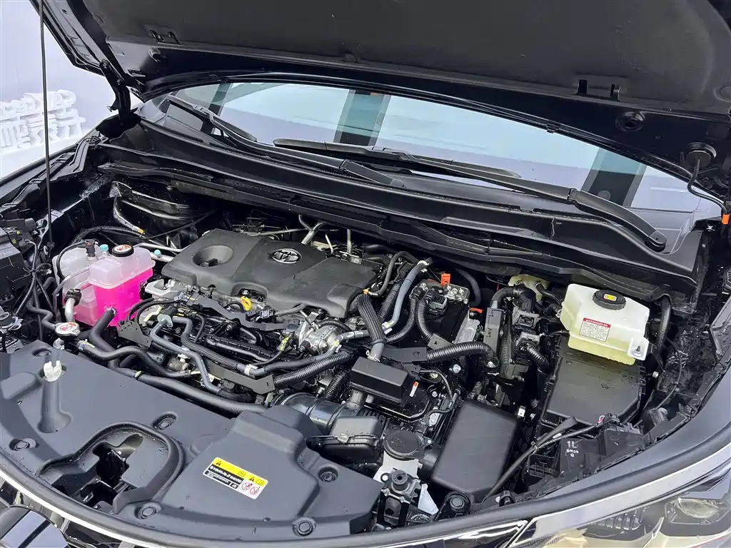 Toyota Granvia 2024 2.5L Hybrid Comfort фото 12