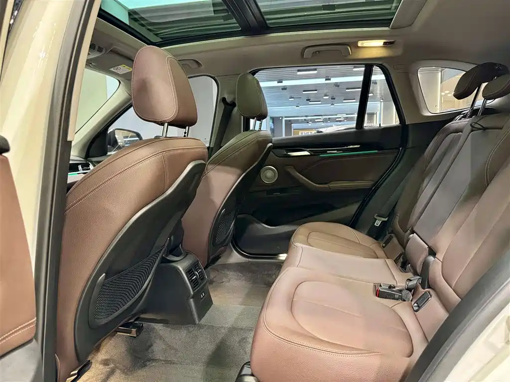 BMW X1 2022 sDrive25Li Leading фото 20