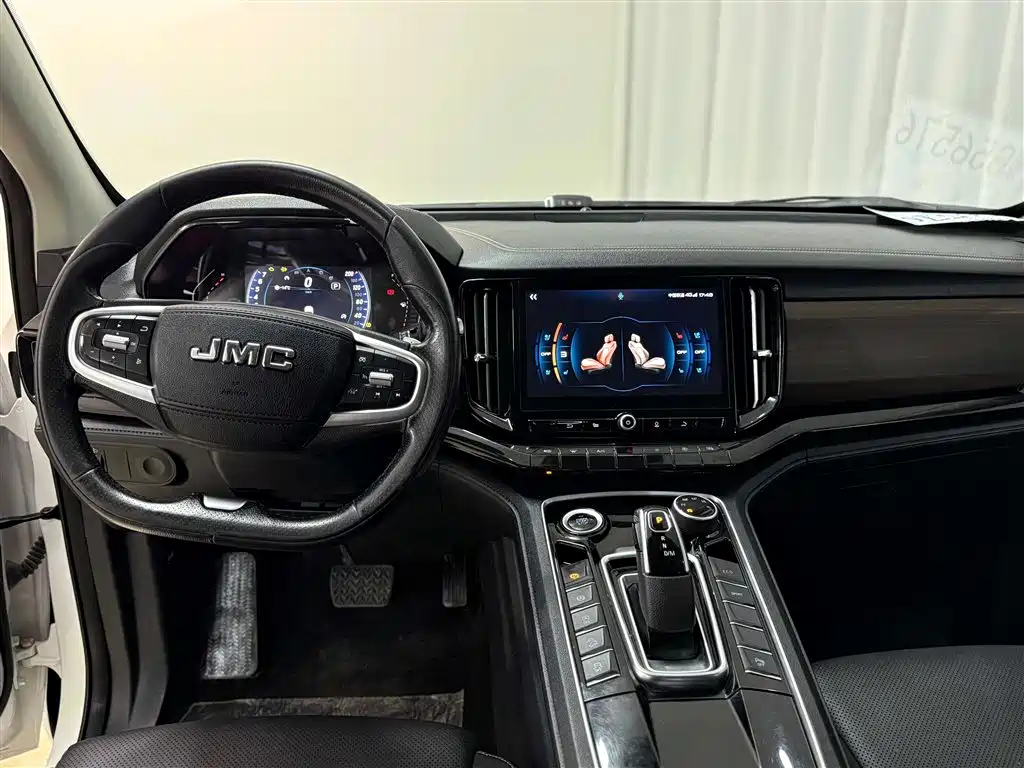Jiangling Yuhu 9 2022 2022 2.0T Automatic Gasoline 4WD Comfort