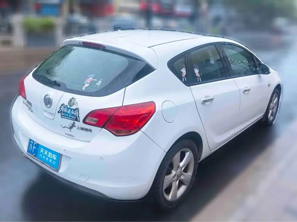 Фото 2 - Buick Excelle