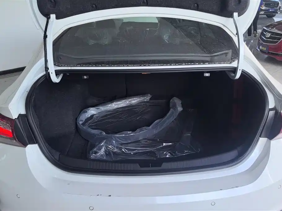 Chevrolet Malibu XL 2023 1.5T RS Edition фото 4