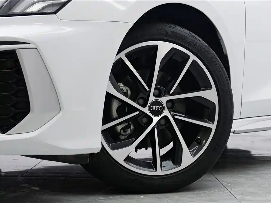 Audi A3 2022 Sportback 35 TFSI Progressive Sport фото 3