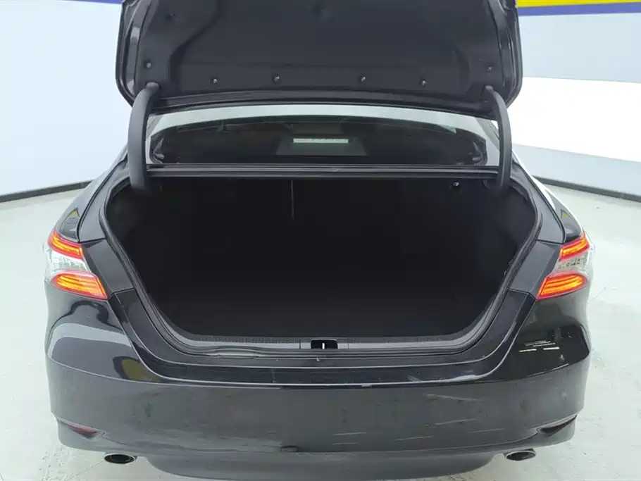 Toyota Camry 2019 Facelift 2.0G Luxury Edition фото 4