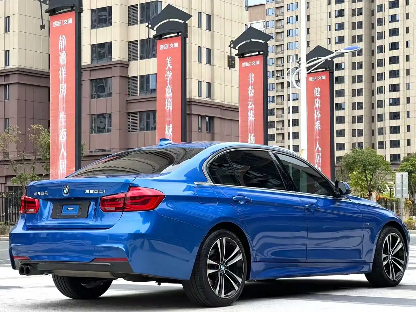BMW 3 Series 2019 320Li M Sport Package фото 4