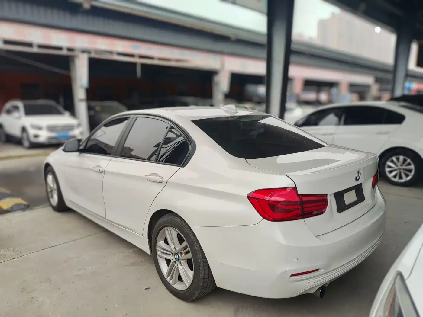 BMW 3 Series 2016 316i Fashion фото 12