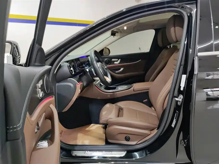 Mercedes-Benz E-Class 2020 E 260 L Sport 4MATIC фото 9
