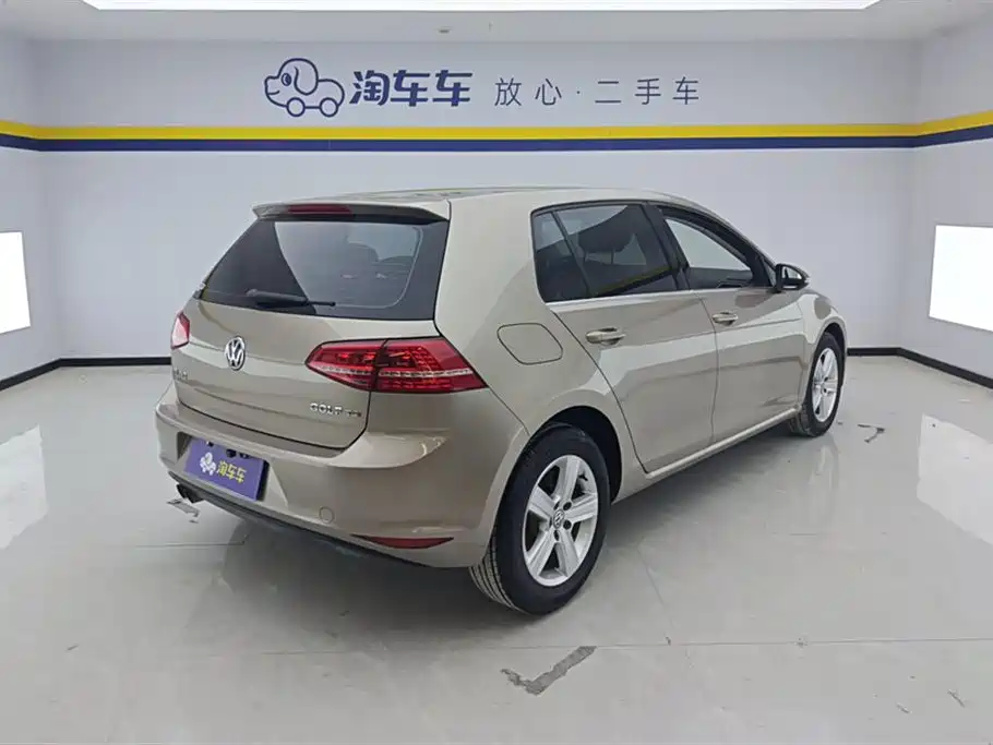 Volkswagen Golf 2016 230TSI Automatic Comfort фото 3