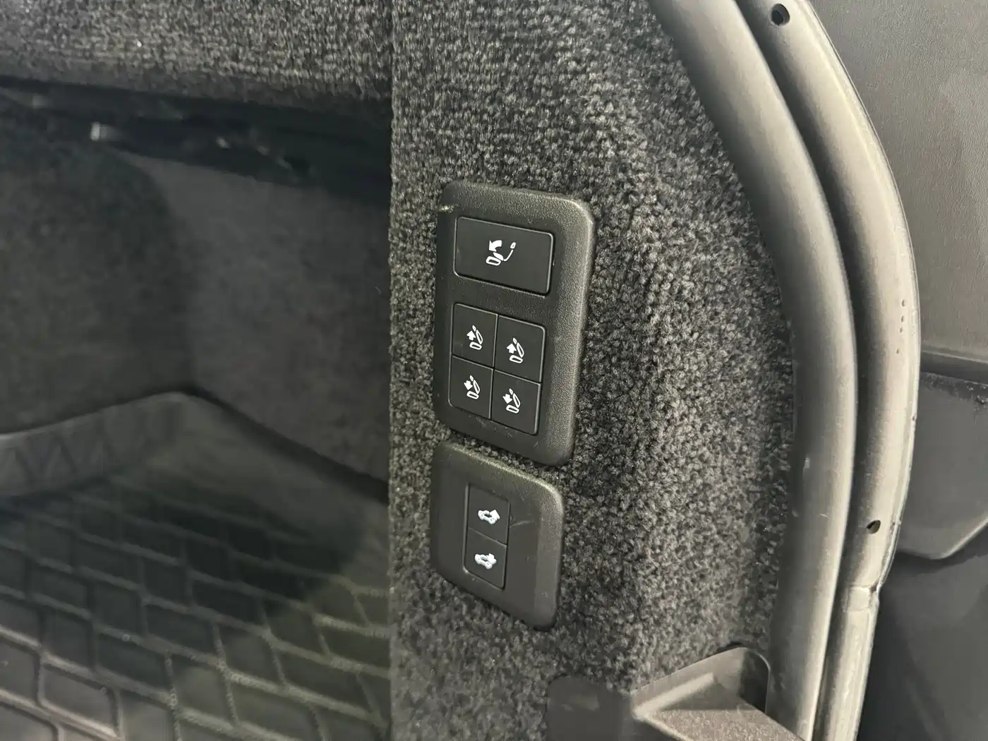 Land Rover Range Rover 2022 3.0 L6 400PS Prestige Genesis Extended Edition фото 29