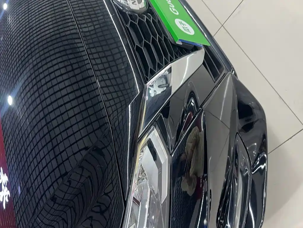 Nissan SYLPHY, миниатюра 3