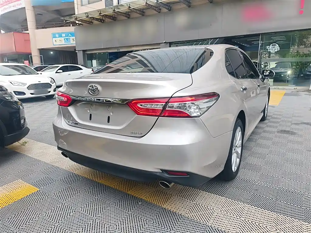 Toyota Camry 2019 Facelift 2.0G Luxury Edition фото 5