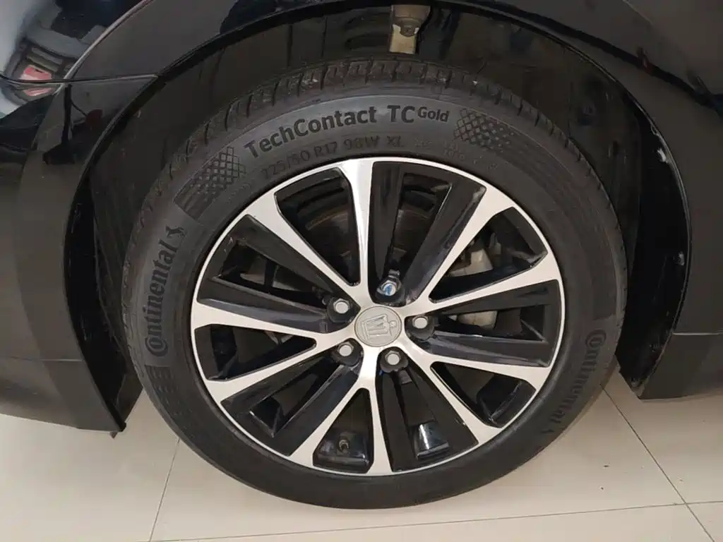 Toyota Crown 2019 2018 2.0T Fashion Edition
