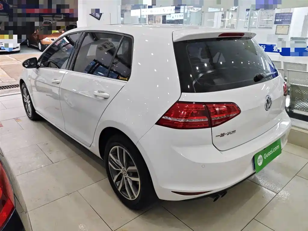 Volkswagen Golf 2016 230TSI Automatic Luxury фото 23