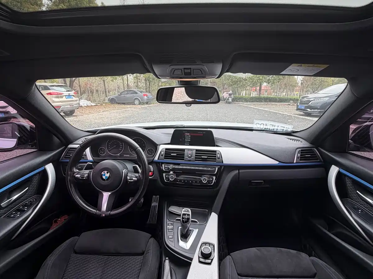 BMW 3 Series 2018 320i M Sport Package фото 6