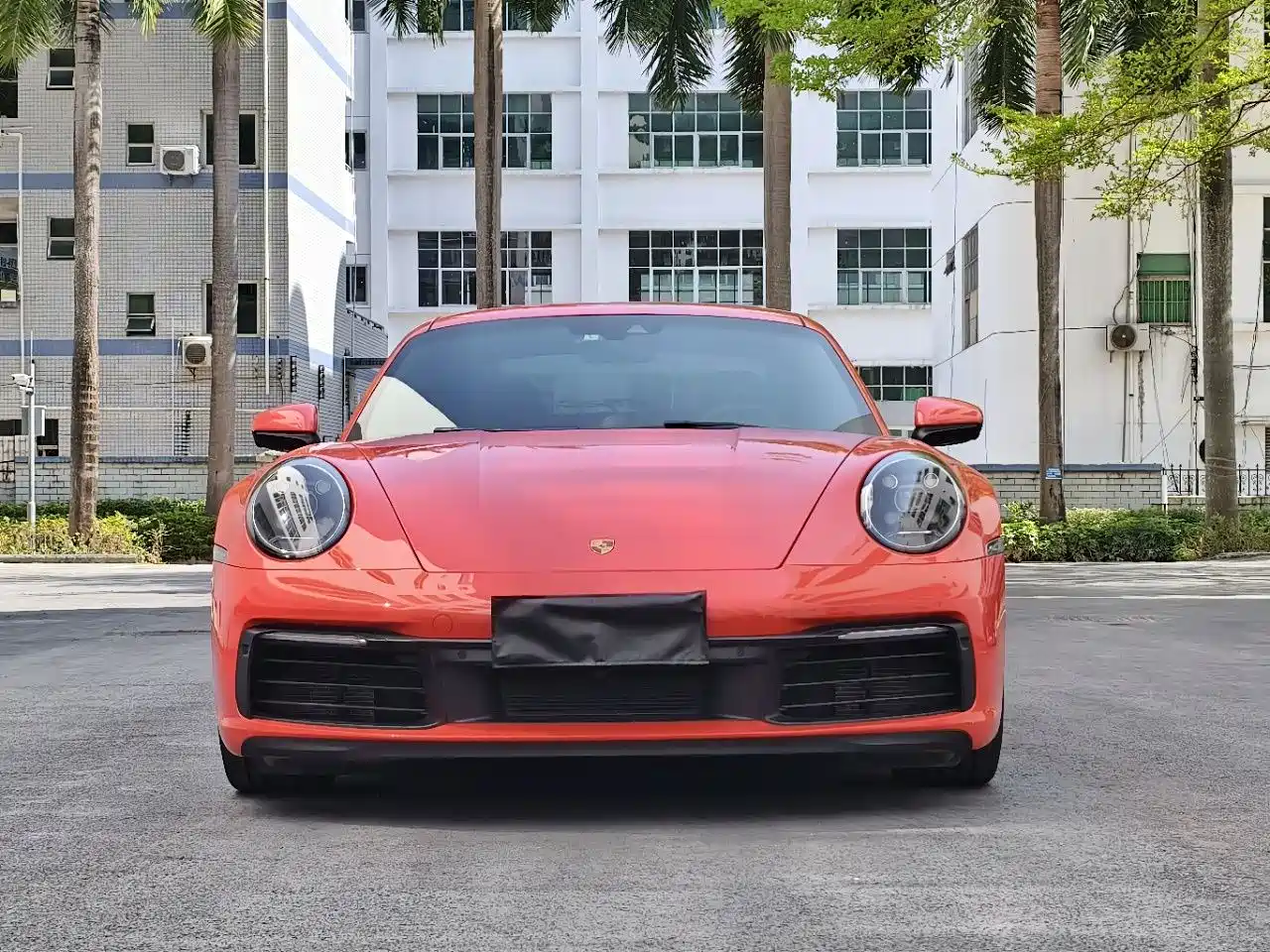 PORSCHE 911