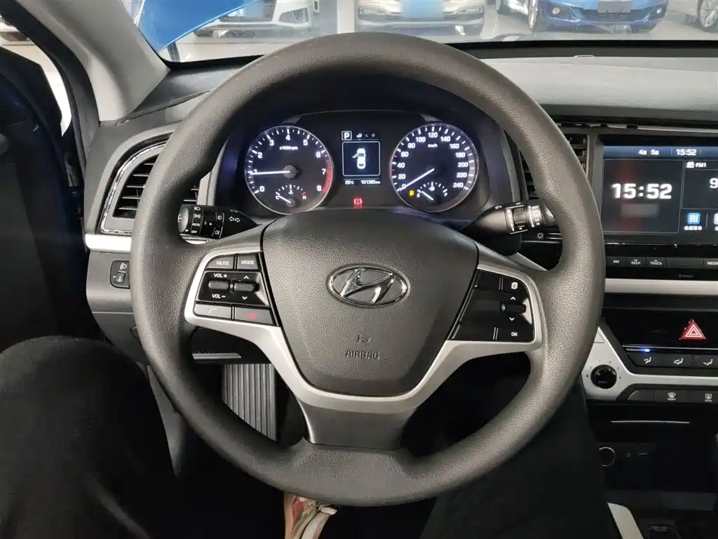 Hyundai Elantra 2016 Model 1.6L Automatic Smart Elite фото 11