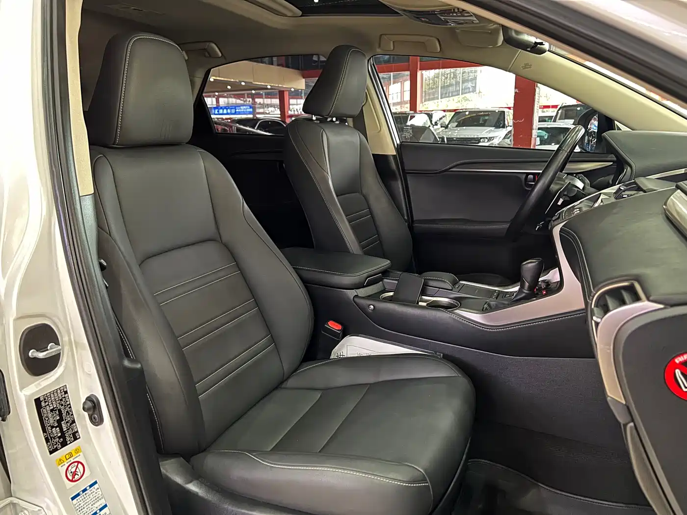 Lexus NX 2017 300 AWD Sharp Style Edition фото 15