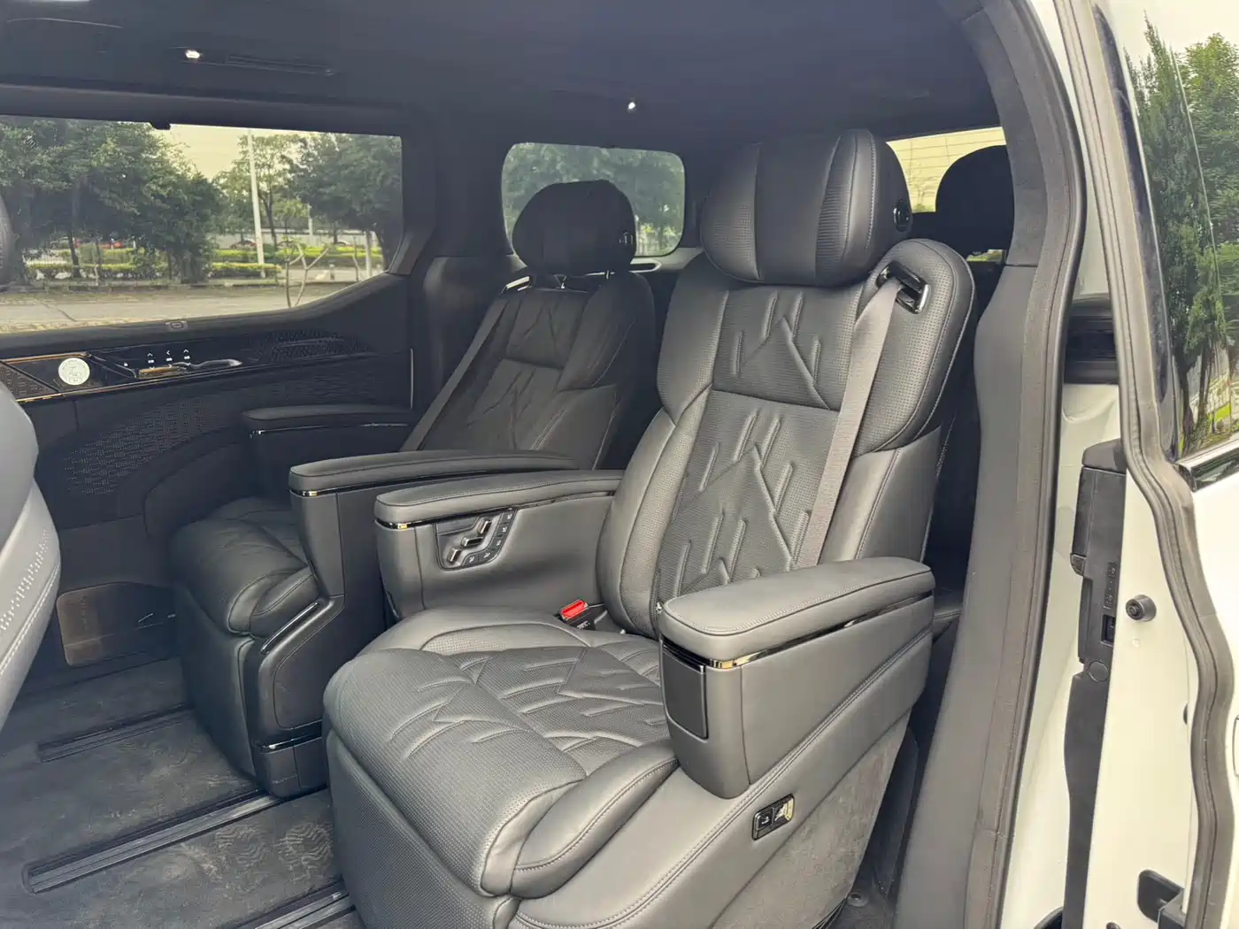 ZEEKR EXTREME KRYPTON 009