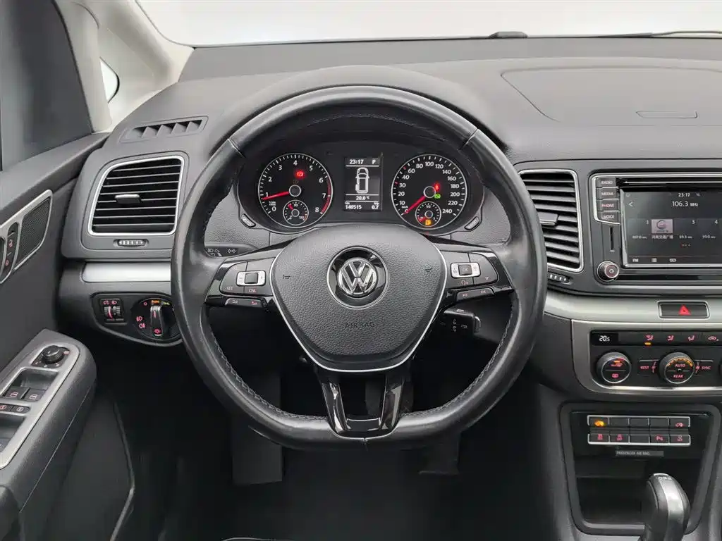 Volkswagen Sharan 2018 380TSI Comfort 7-Seater фото 11