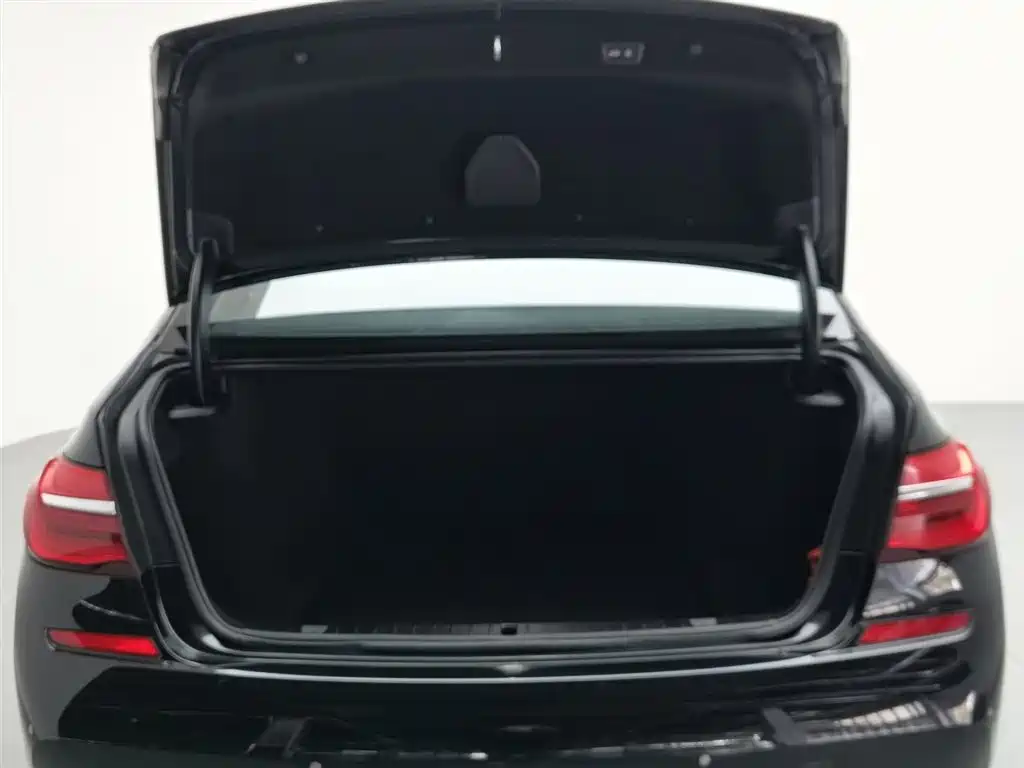 BMW 7 Series 2018 730Li Leading Type M Sport Package фото 16