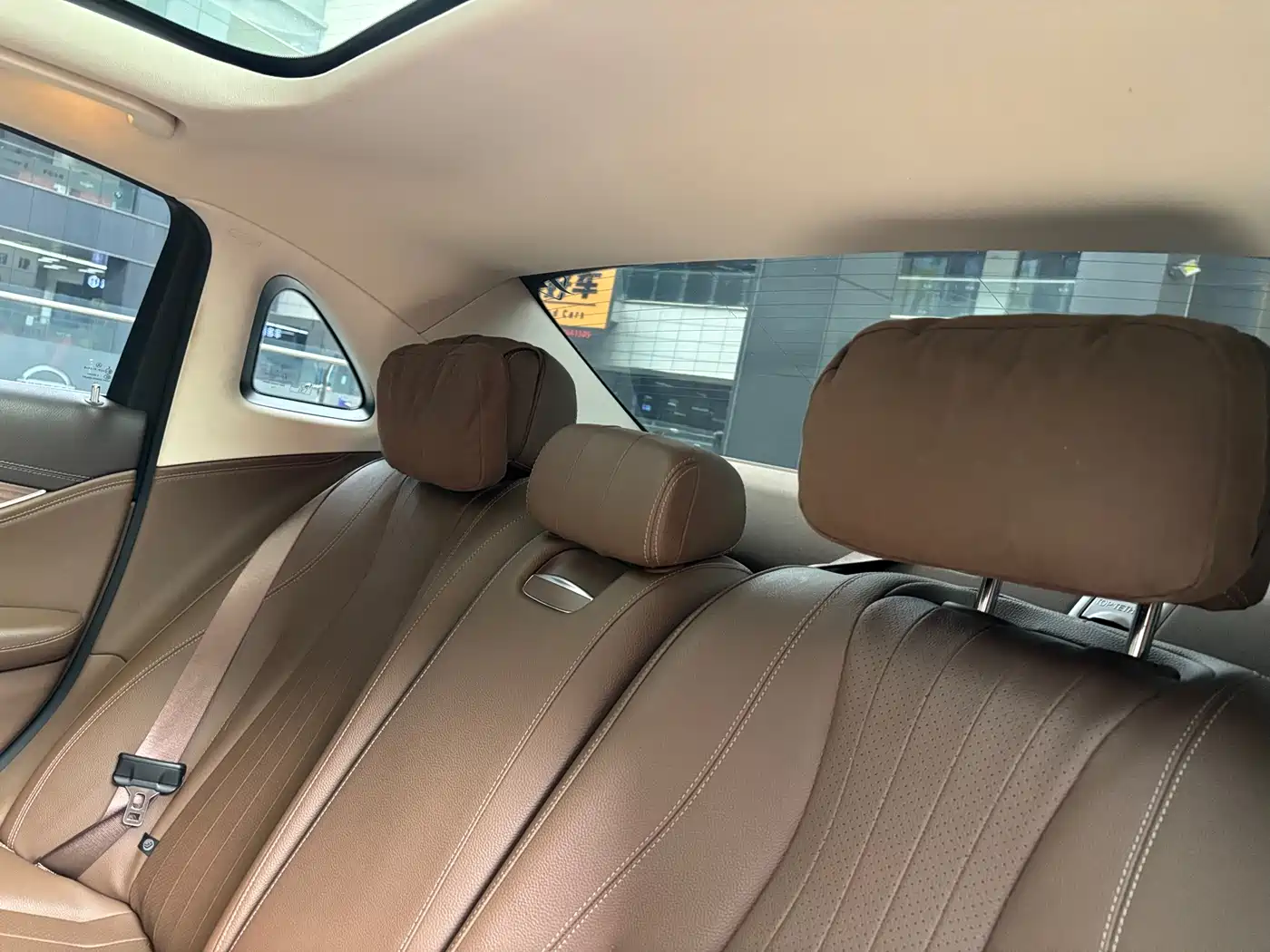 Mercedes-Benz E-Class 2018 E 200 L фото 40