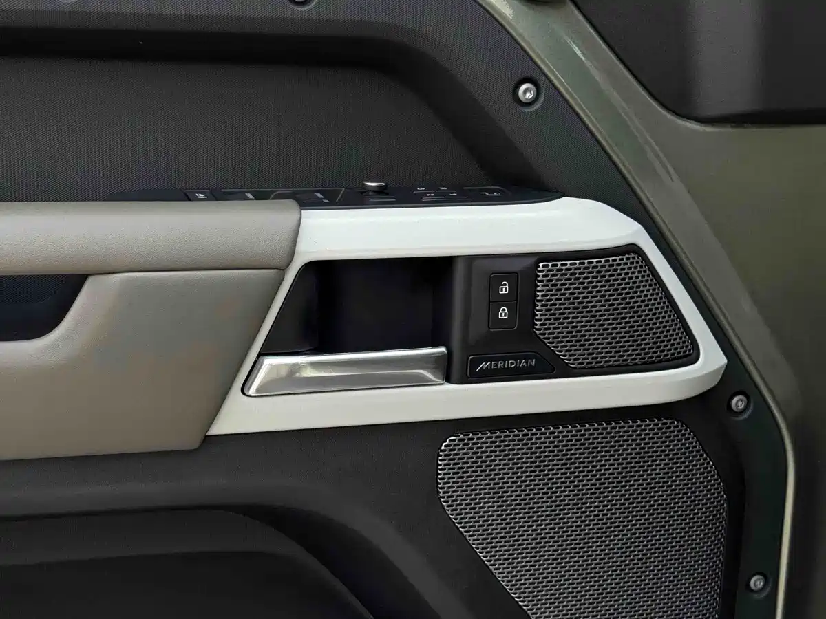 Land Rover Defender 2021 2021 110 P400 Dark Special Edition
